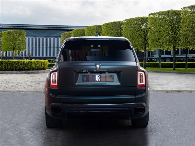 2023 Rolls-Royce Cullinan 6.75 V12 Black Badge