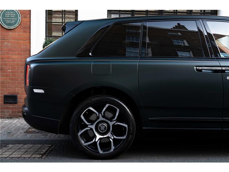 2023 Rolls-Royce Cullinan 6.75 V12 Black Badge