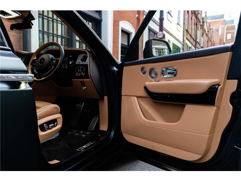 2023 Rolls-Royce Cullinan 6.75 V12 Black Badge
