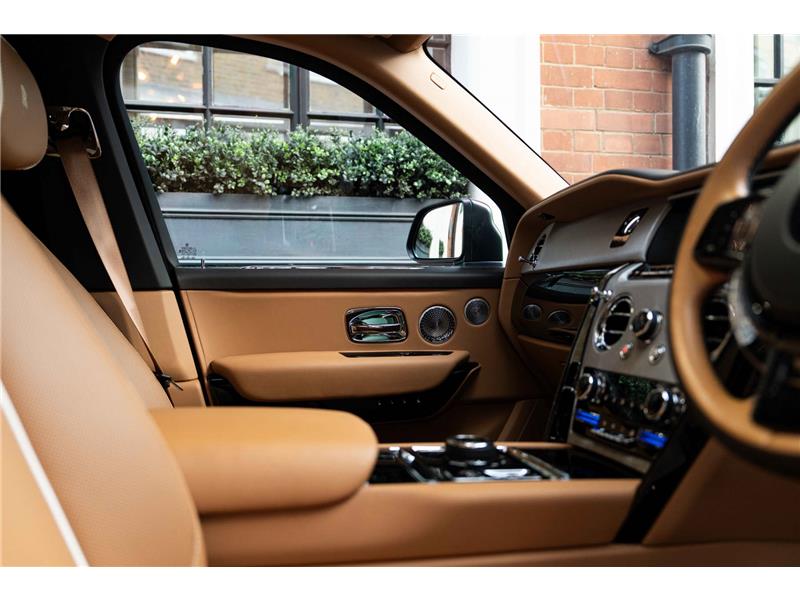 2023 Rolls-Royce Cullinan 6.75 V12 Black Badge