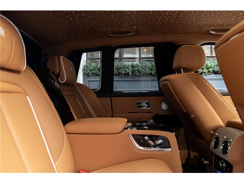 2023 Rolls-Royce Cullinan 6.75 V12 Black Badge
