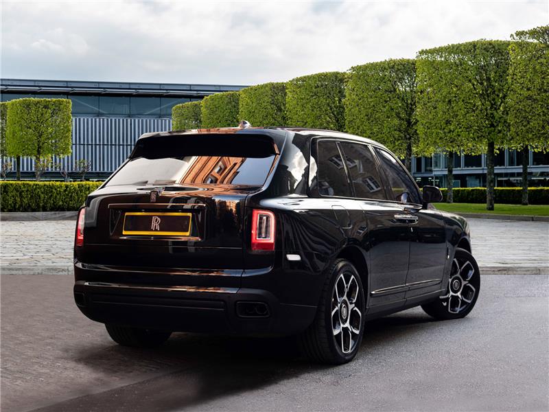 2022 Rolls-Royce Cullinan 6.75 V12 Black Badge