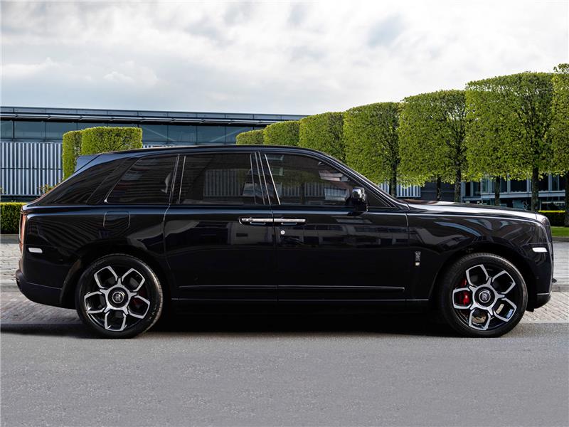 2022 Rolls-Royce Cullinan 6.75 V12 Black Badge