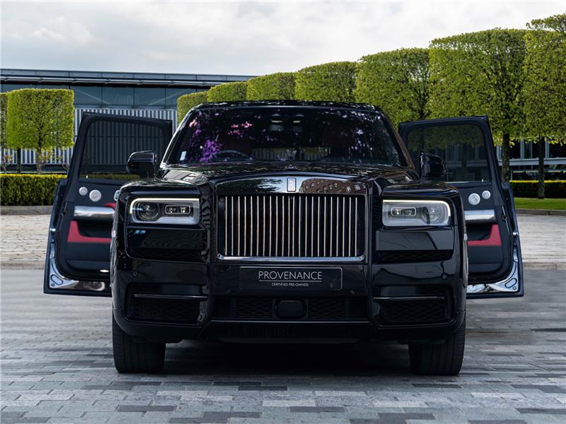 2022 Rolls-Royce Cullinan 6.75 V12 Black Badge