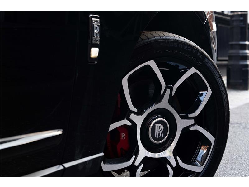 2022 Rolls-Royce Cullinan 6.75 V12 Black Badge