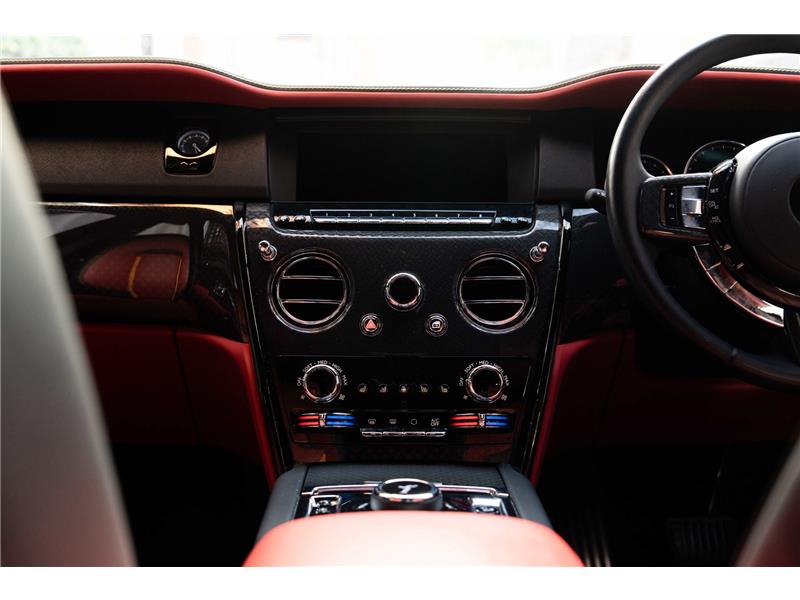 2022 Rolls-Royce Cullinan 6.75 V12 Black Badge