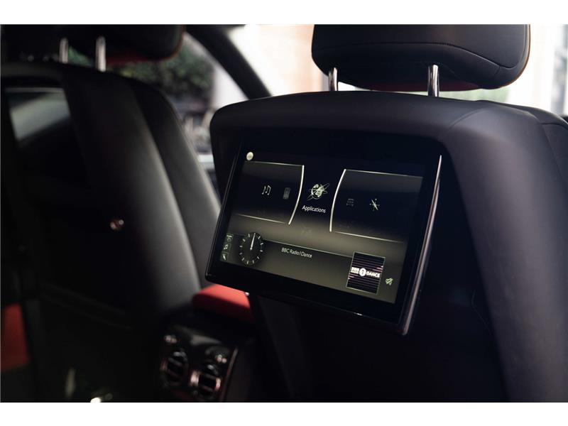 2022 Rolls-Royce Cullinan 6.75 V12 Black Badge