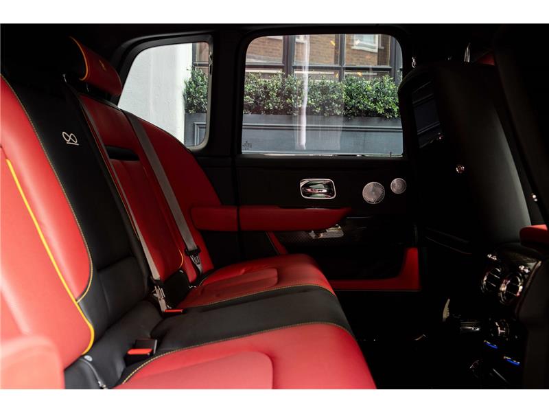 2022 Rolls-Royce Cullinan 6.75 V12 Black Badge