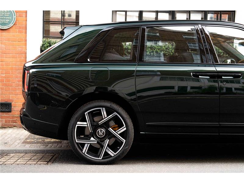 2024 Rolls-Royce Cullinan Series II 6.75 V12 Black Badge