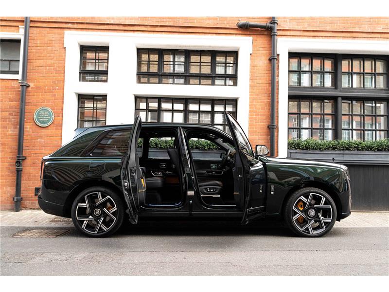 2024 Rolls-Royce Cullinan Series II 6.75 V12 Black Badge