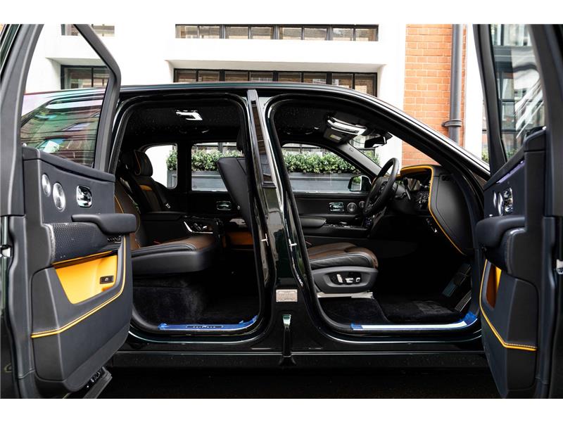 2024 Rolls-Royce Cullinan Series II 6.75 V12 Black Badge