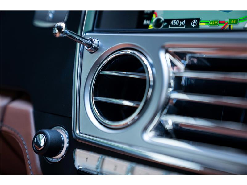 2021 Rolls-Royce Dawn 6.6 V12