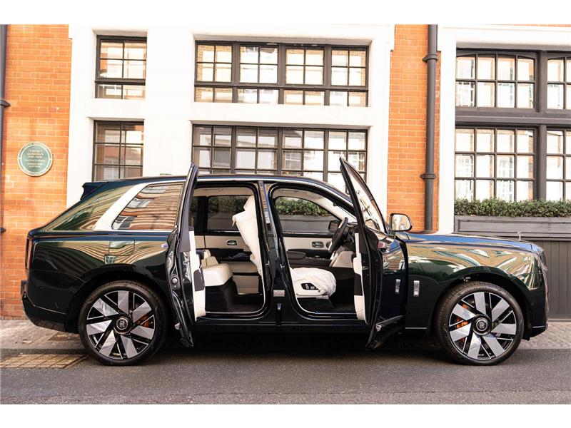 2026 Rolls-Royce Cullinan Series II 6.75 V12
