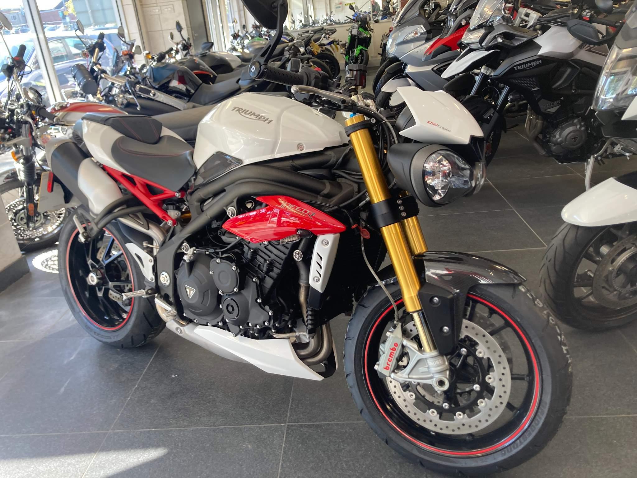 2017 Triumph Speed Triple 1050