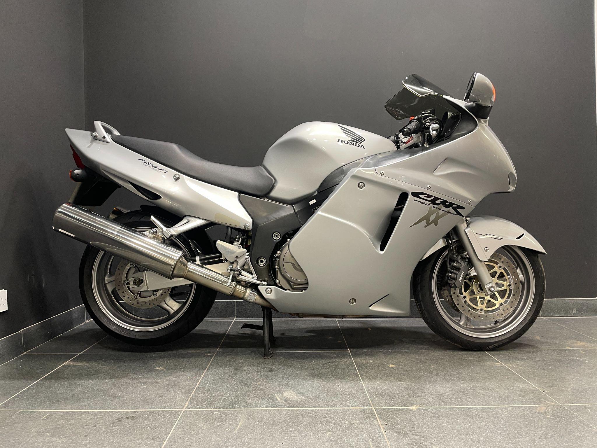 2004 Honda CBR1100XX Super Blackbird