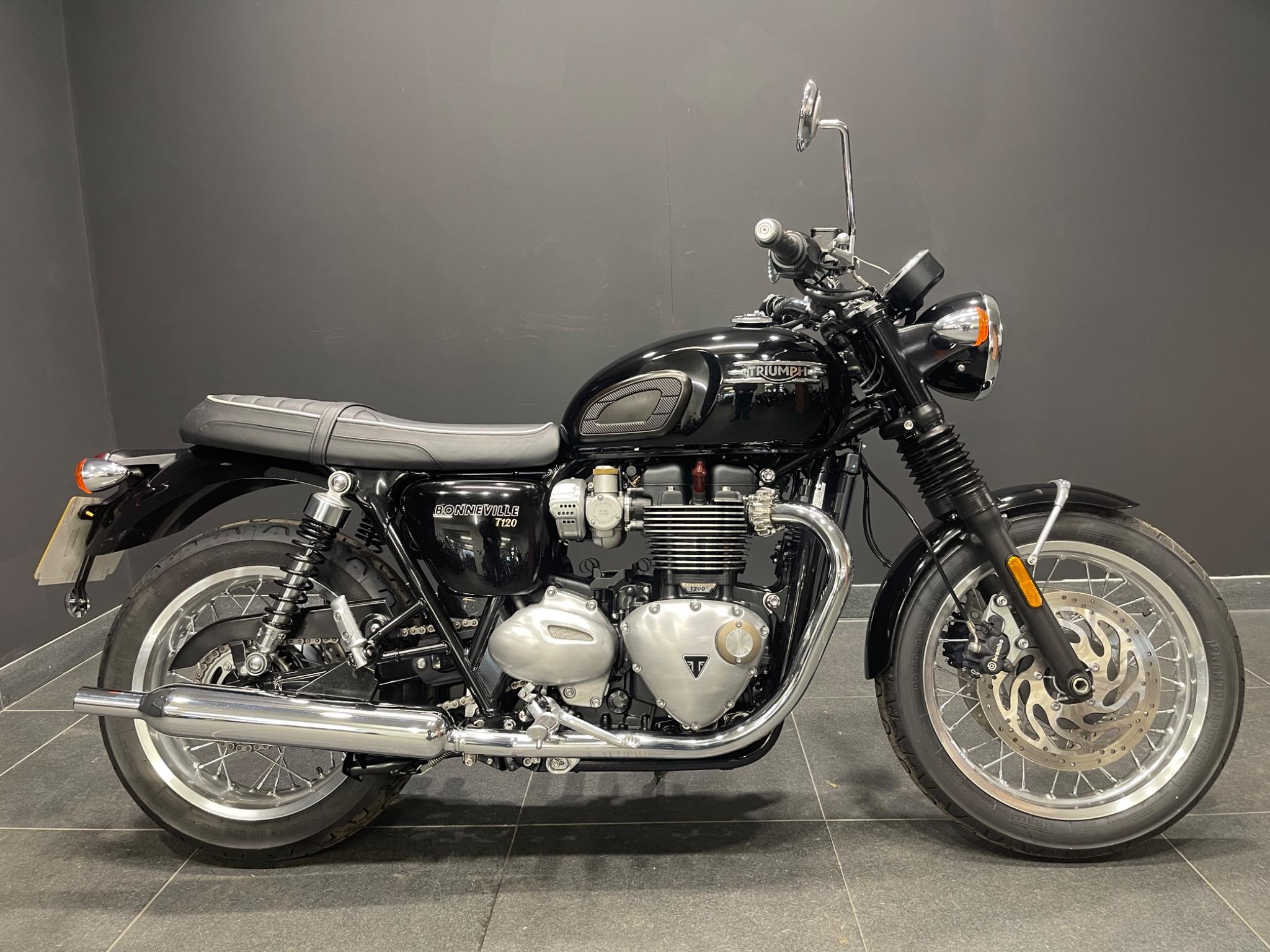 2022 Triumph Bonneville T120