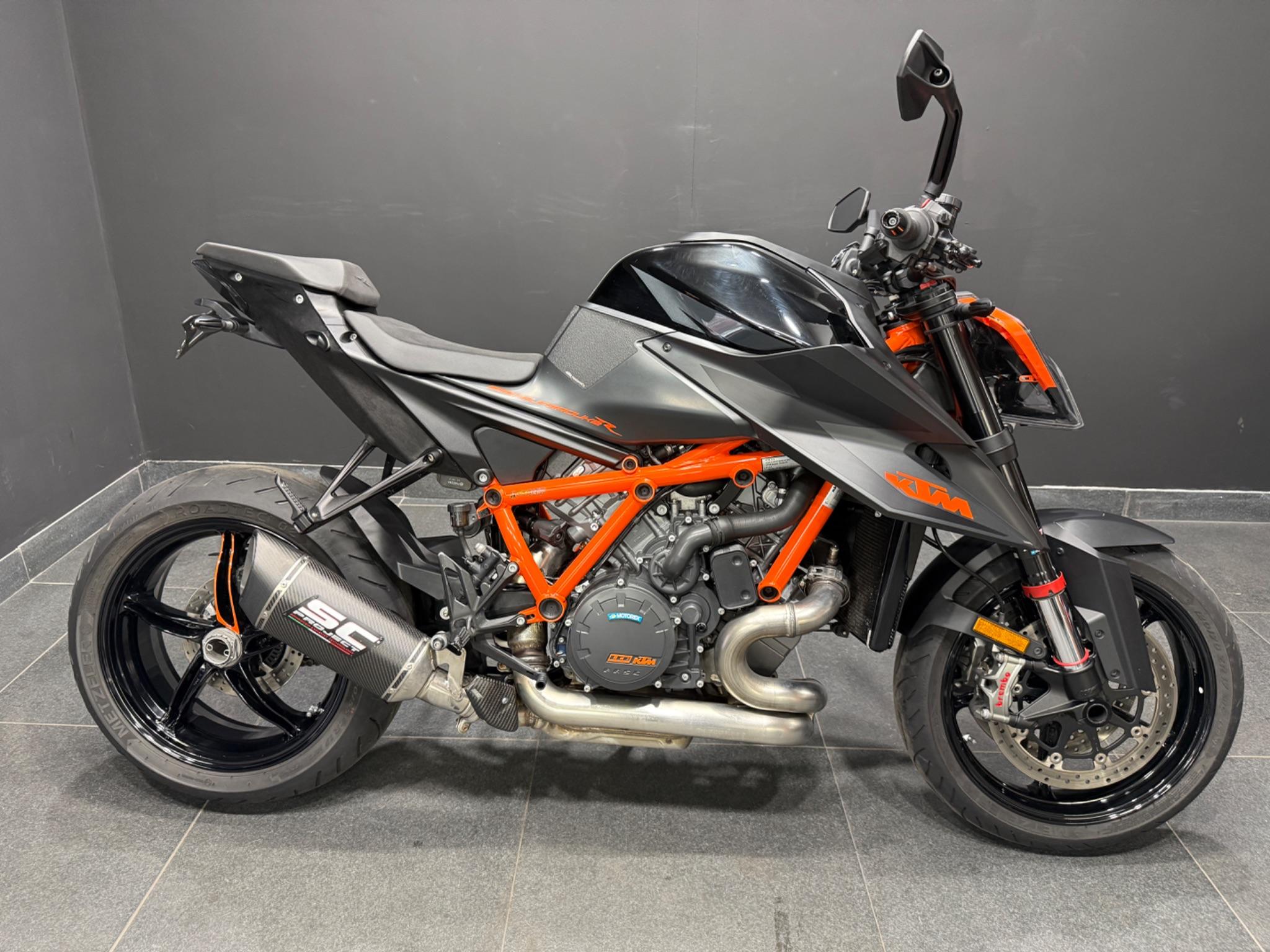 2021 KTM 1290 Super Duke R