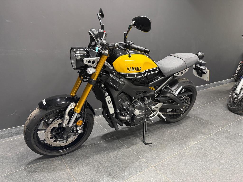 2016 Yamaha XSR900 - Castle Motorcycles