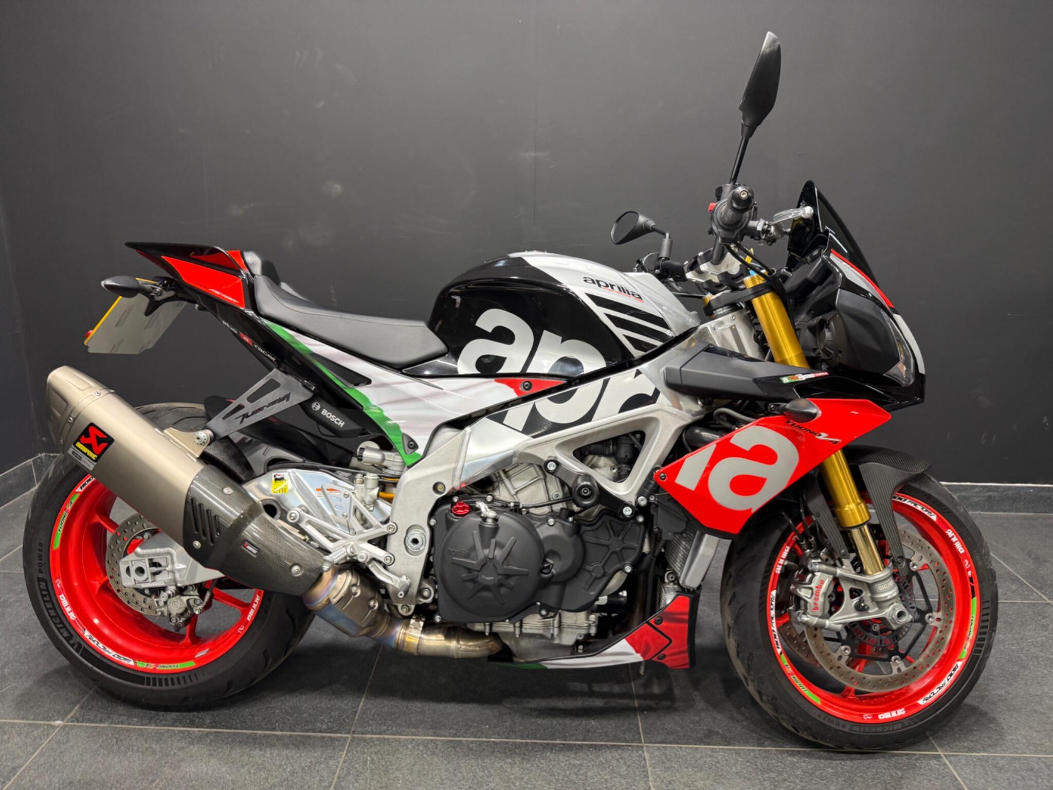 2018 Aprilia Tuono 1100 V4