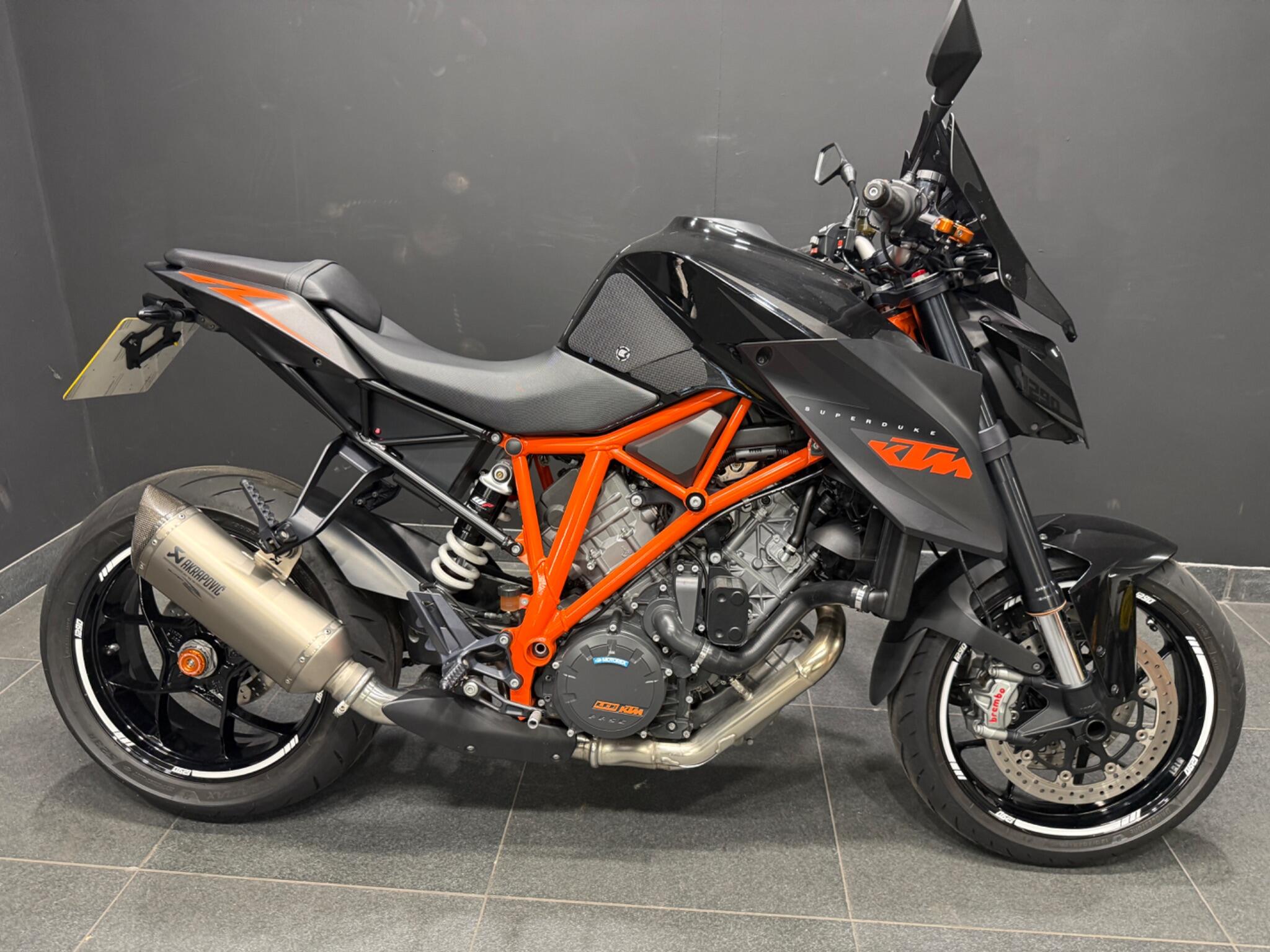 2016 KTM 1290 Super Duke R