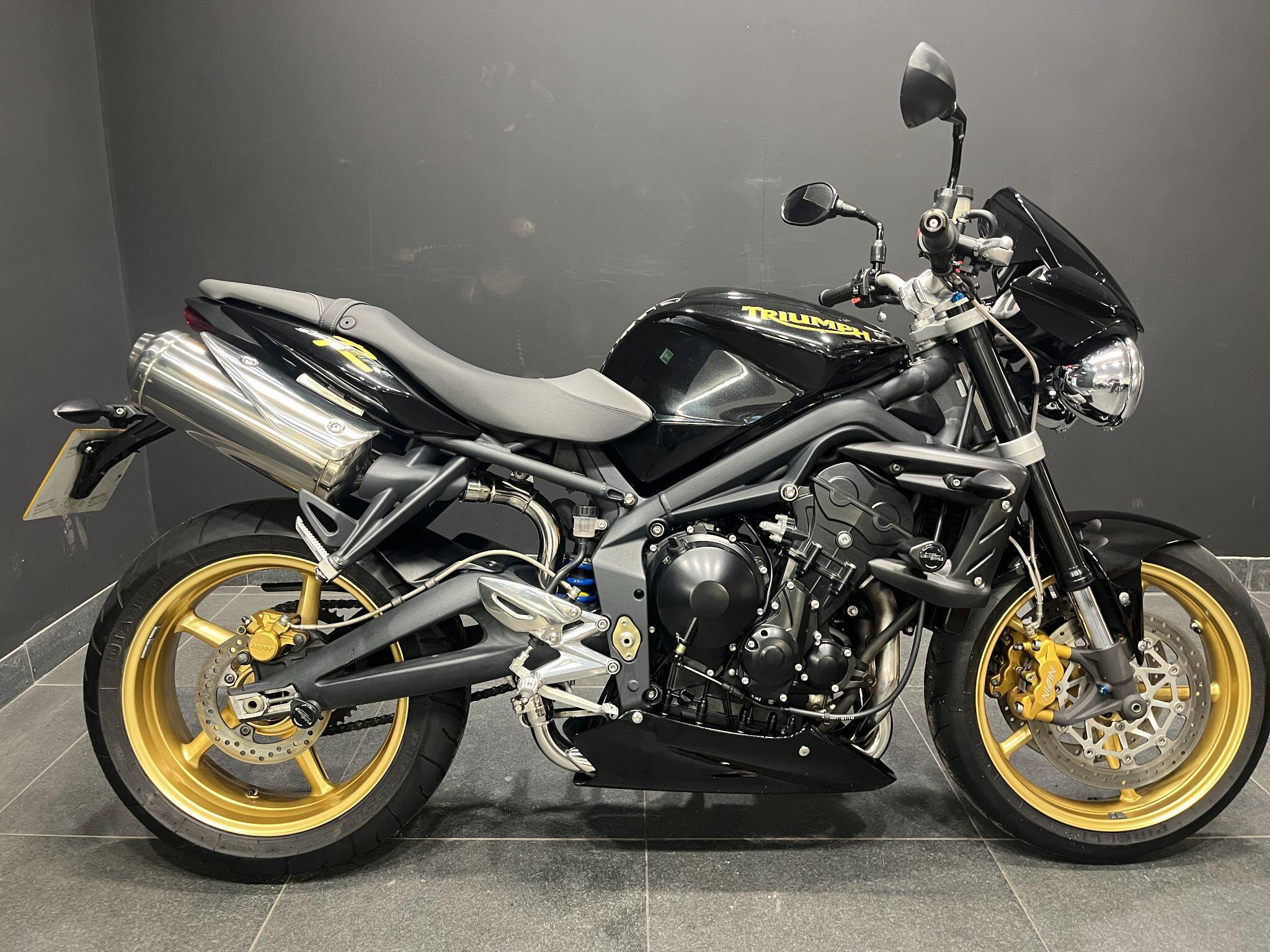 2010 Triumph Street Triple 675