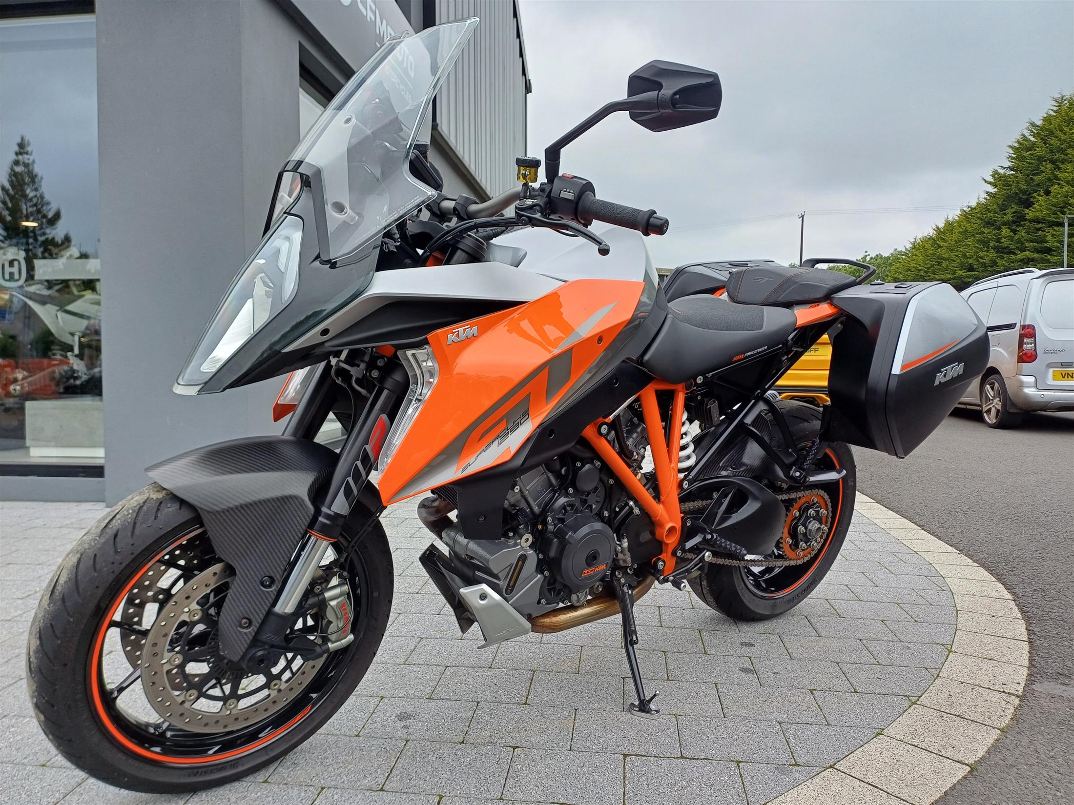 2017 KTM 1290 SUPER DUKE GT 7757 MILES