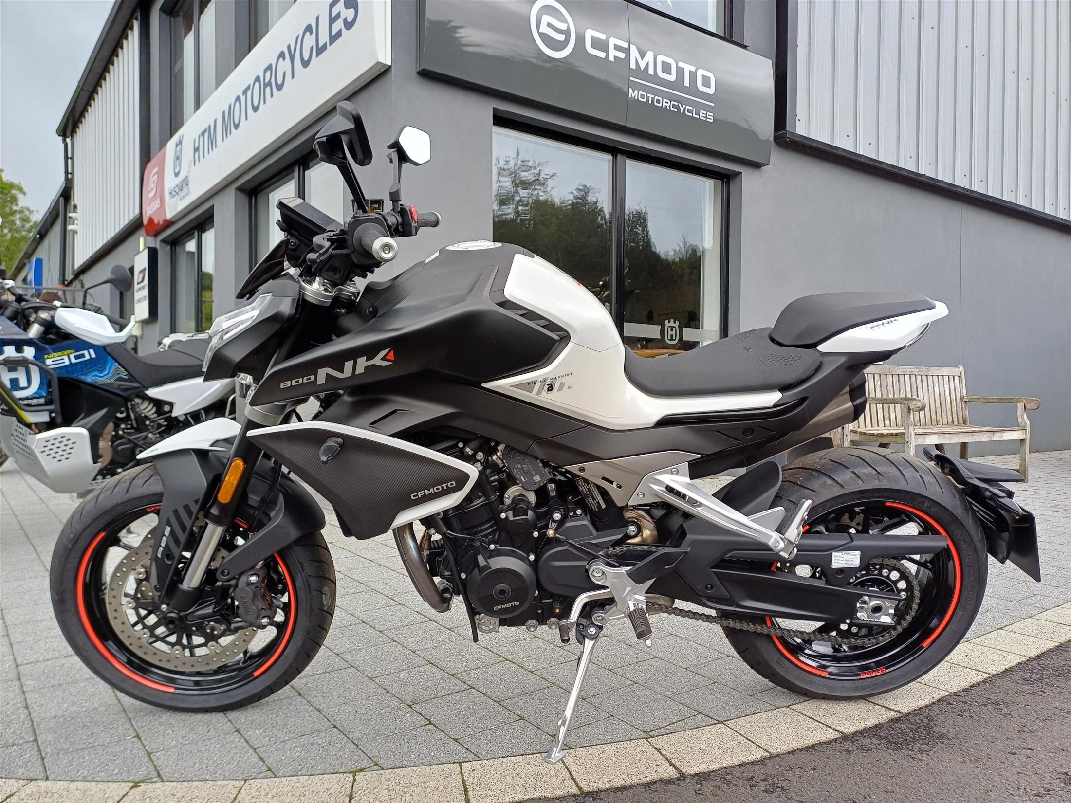 2024 CFMOTO 800NK ADVANCED 7 MILES