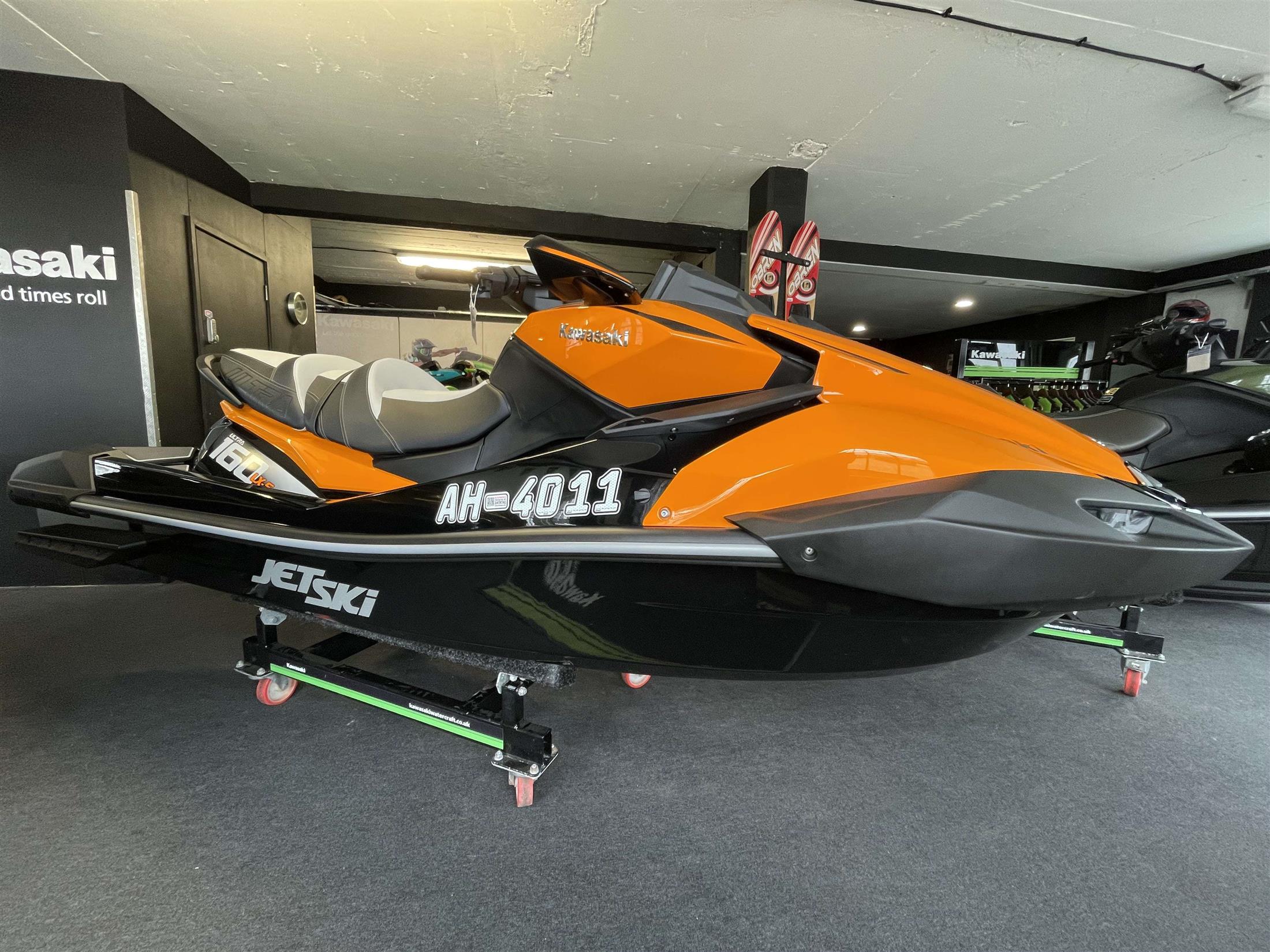 2024 Kawasaki Ultra 160LX-S