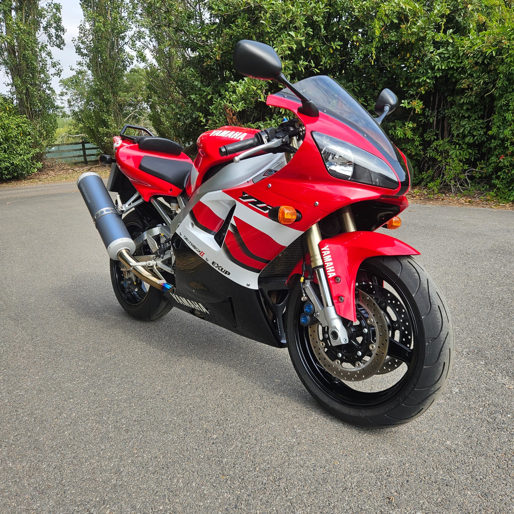 Yamaha YZF-R1  2001