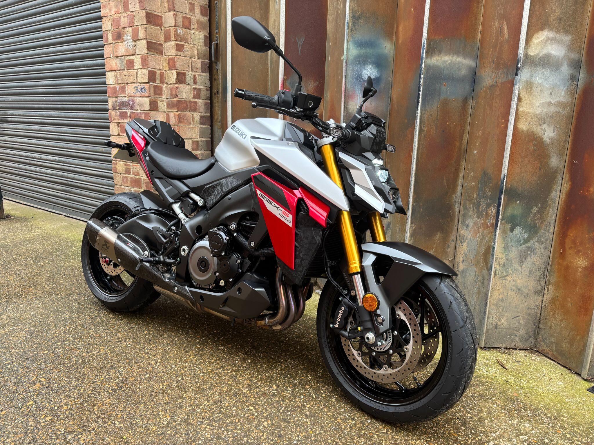 2025 Suzuki GSX-S1000