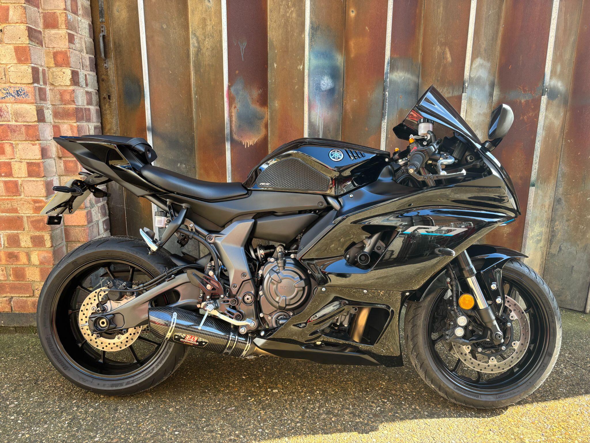 2023 Yamaha R7