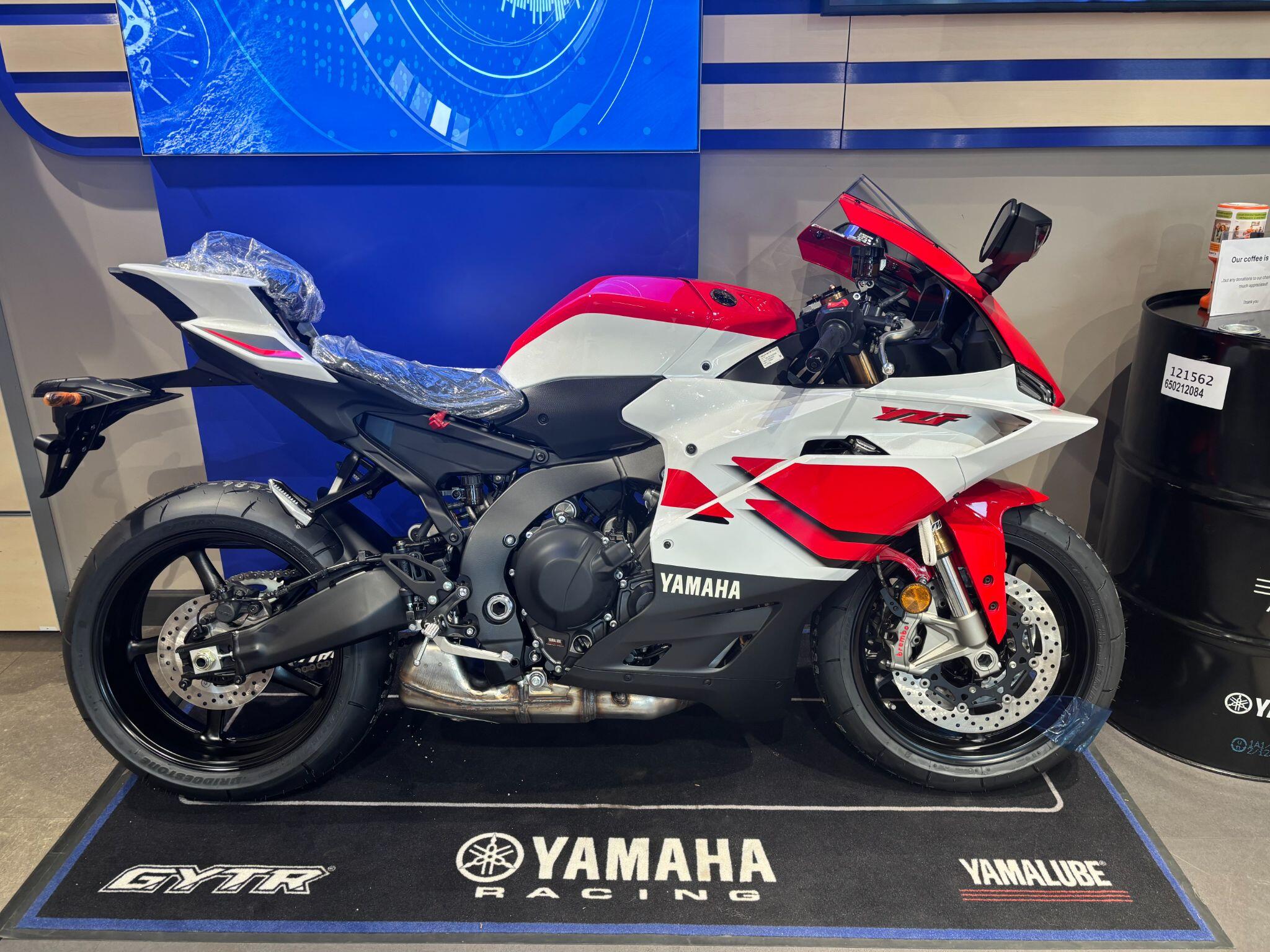 New Yamaha R9