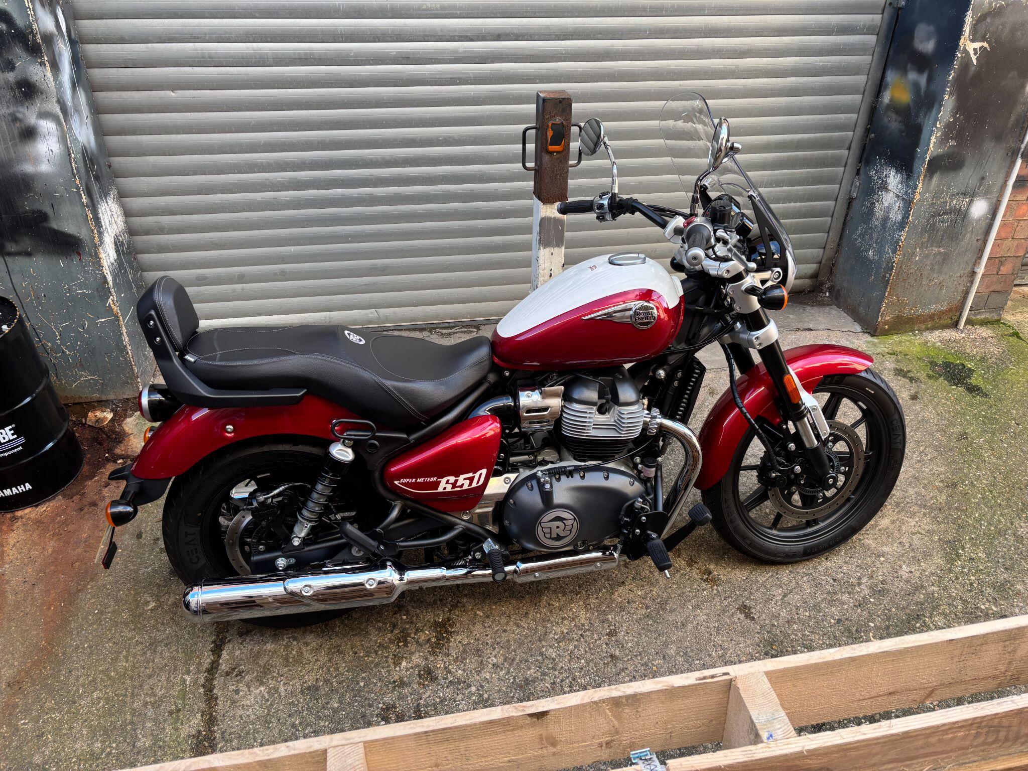 2025 Royal Enfield Super Meteor 650