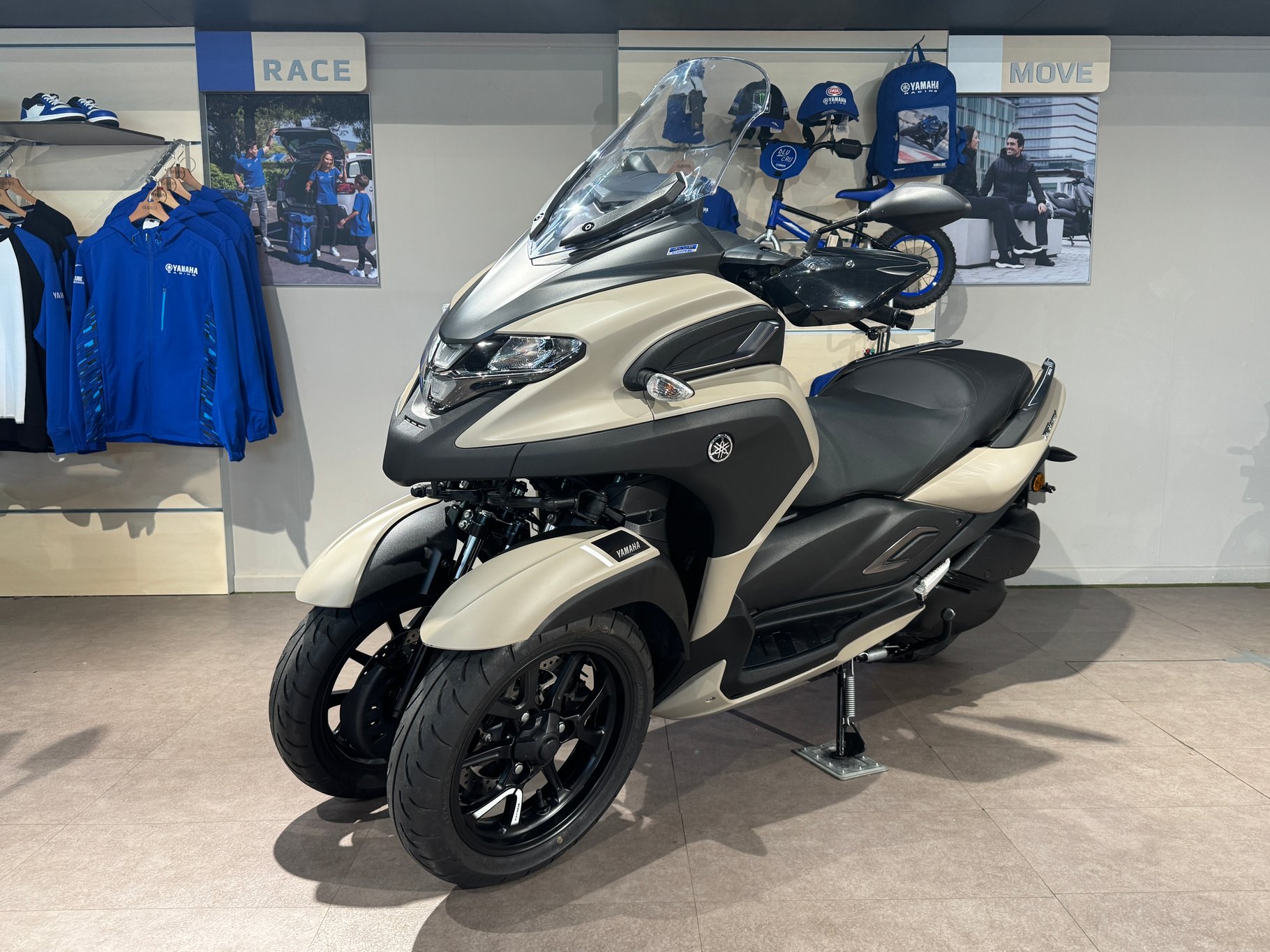 2023 YAMAHA TRICITY 300