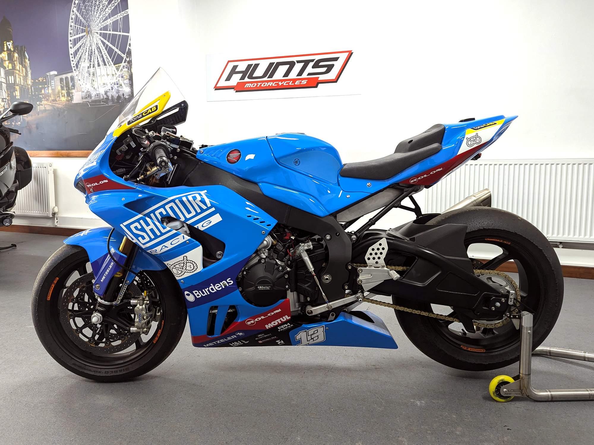 2022 Honda CBR1000RR-R Fireblade SP