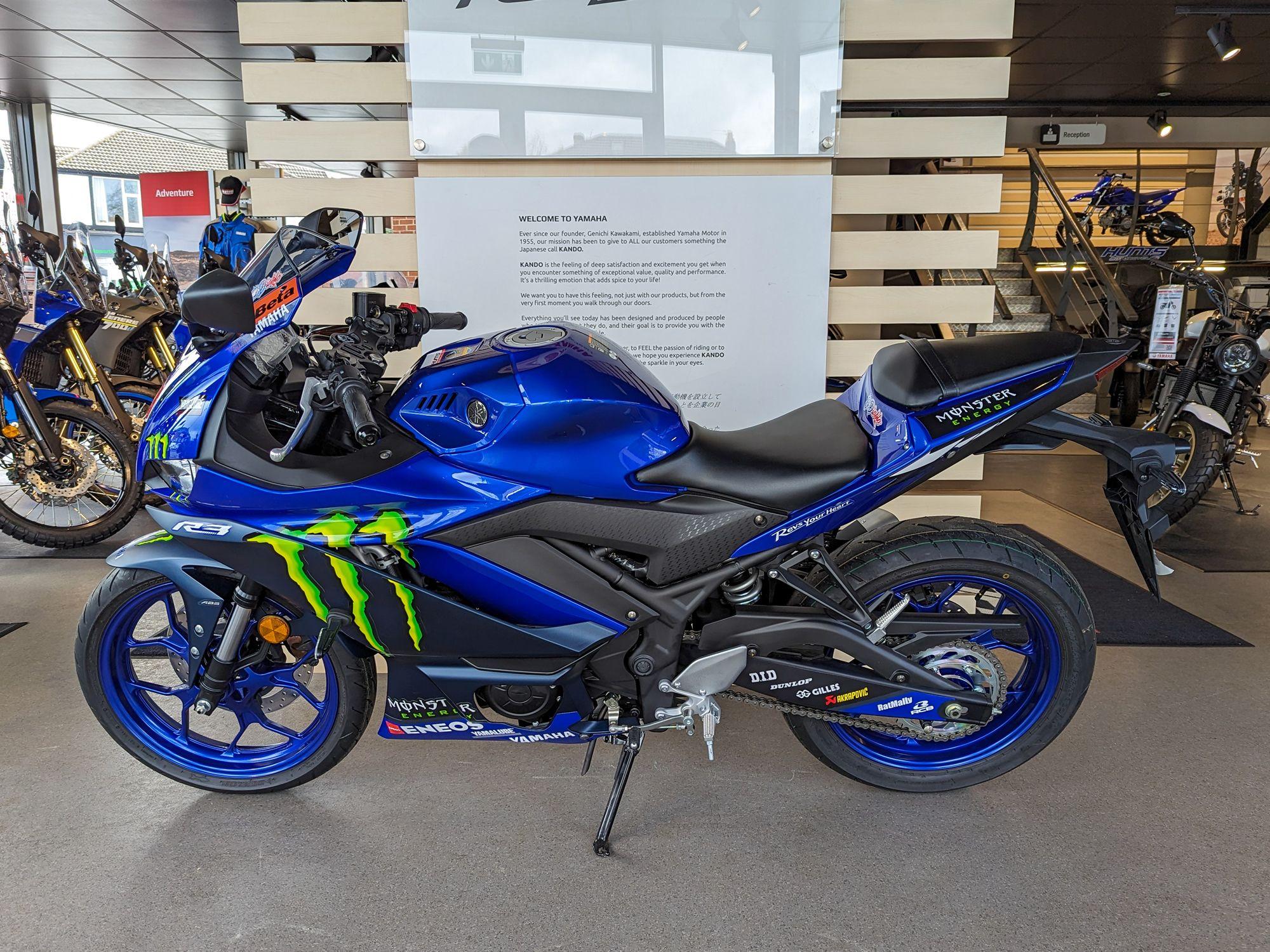 2025 Yamaha R3