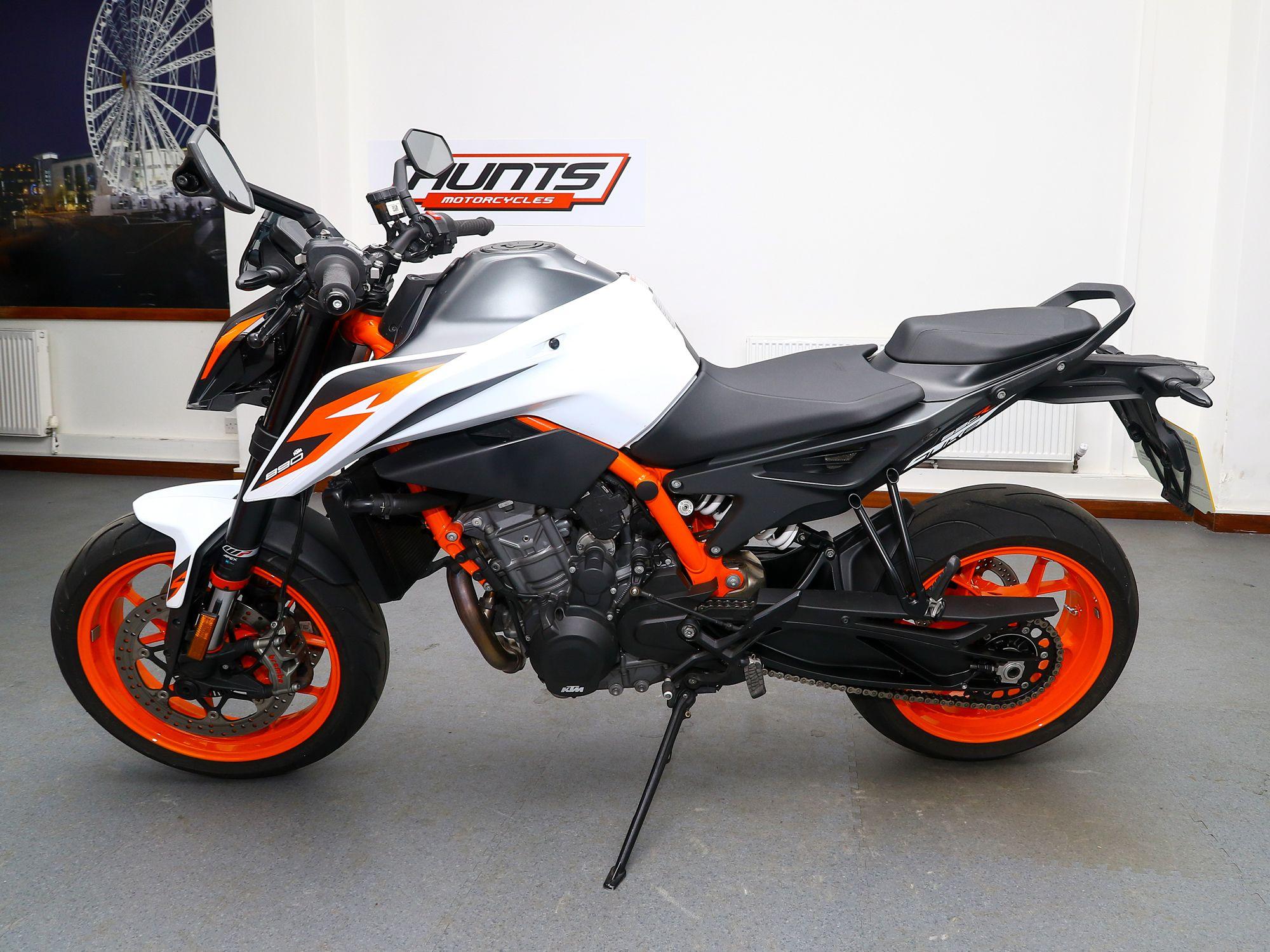 2021 KTM 890 Duke
