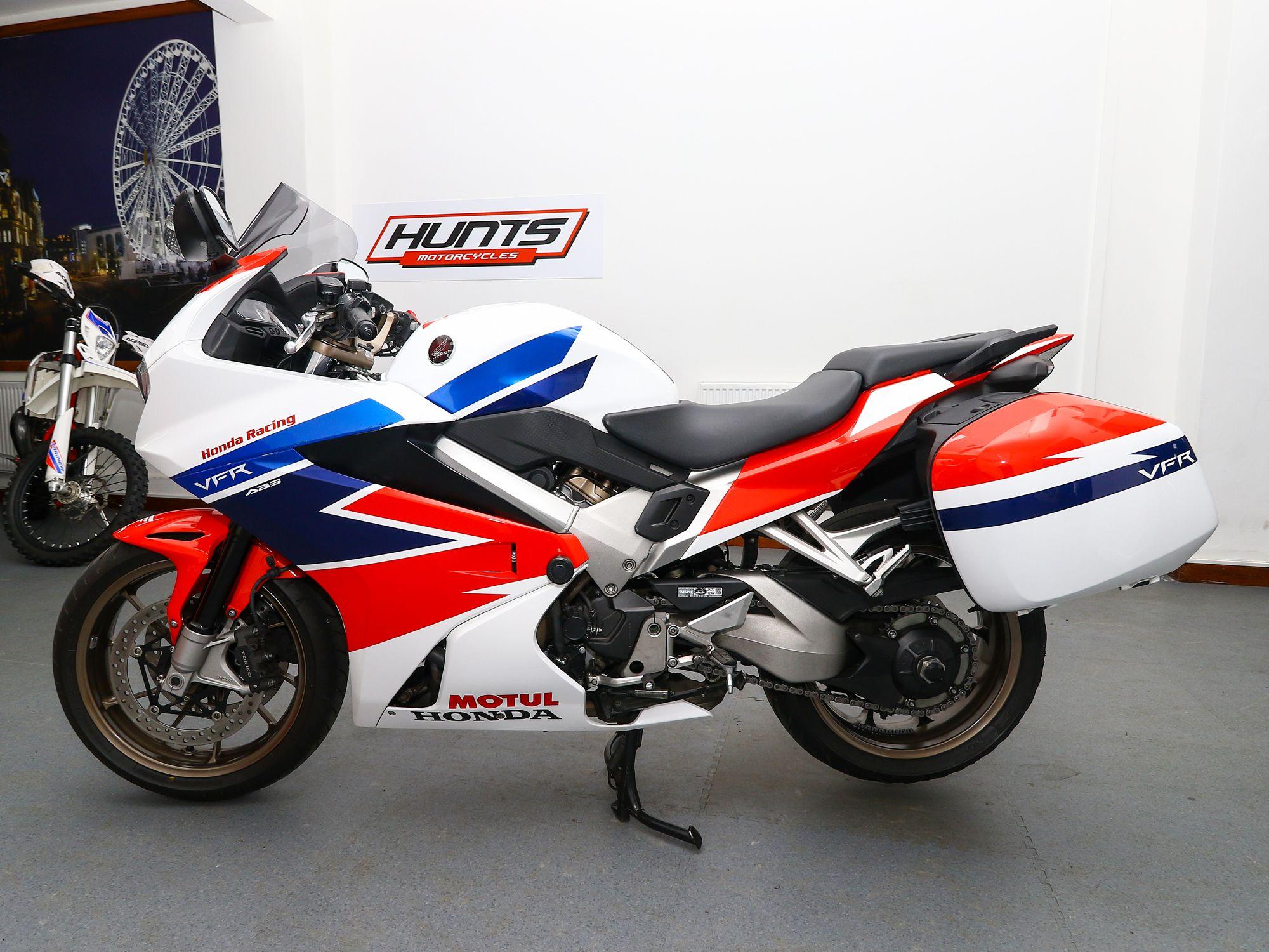 2016 Honda VFR800