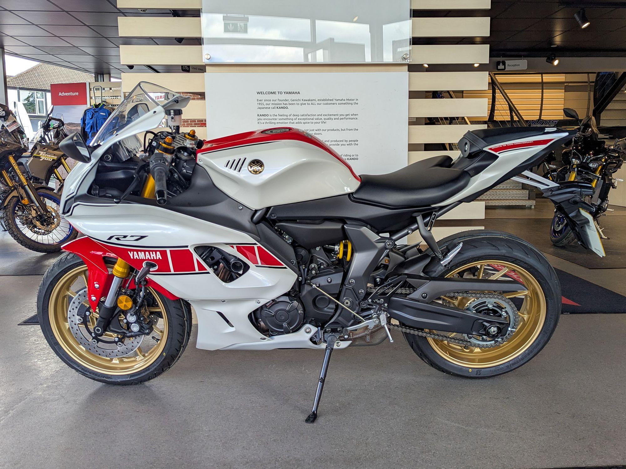 2025 Yamaha R7