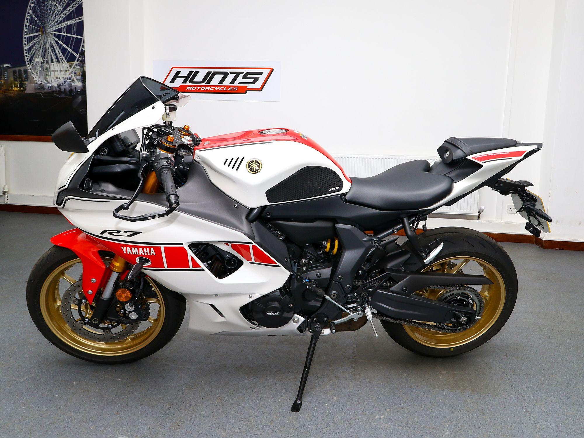 2023 Yamaha R7