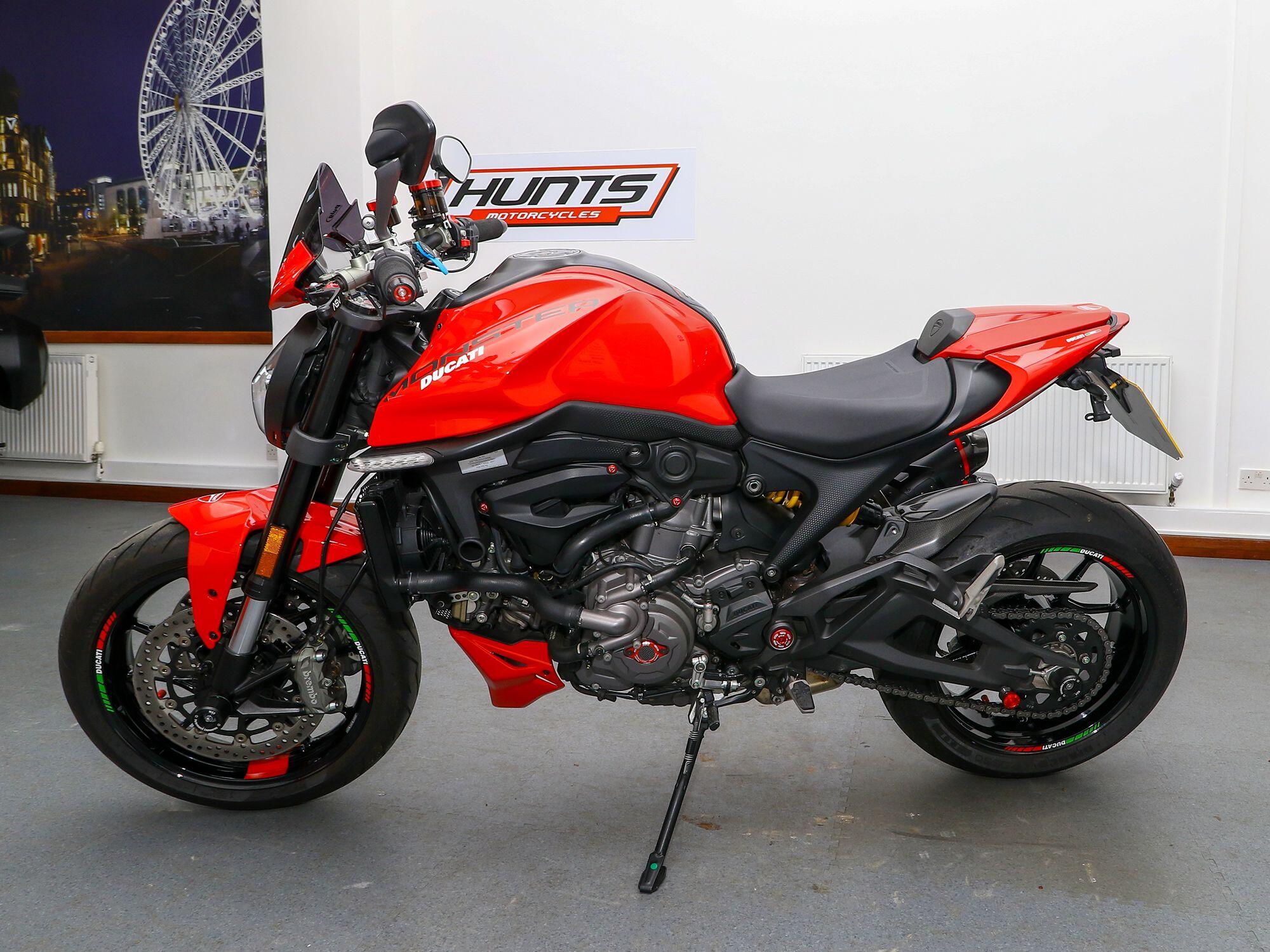 2022 Ducati Monster 937