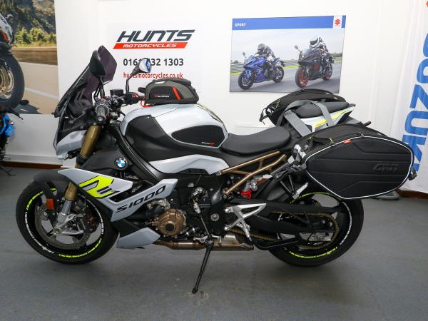 2022 BMW S 1000 R
