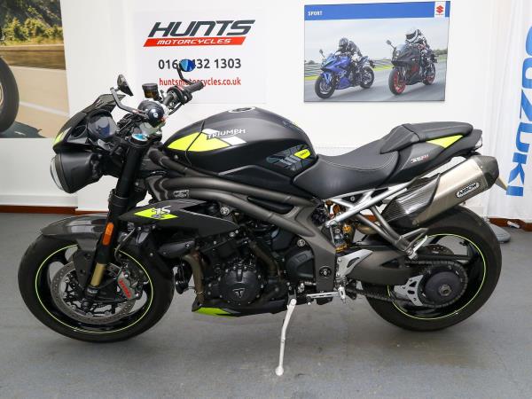 2021 Triumph Speed Triple 1050