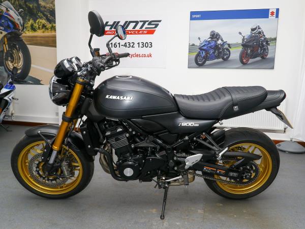 2025 Kawasaki Z900 RS SE