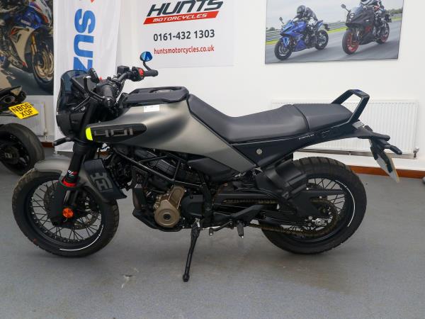 2024 Husqvarna Svartpilen 401