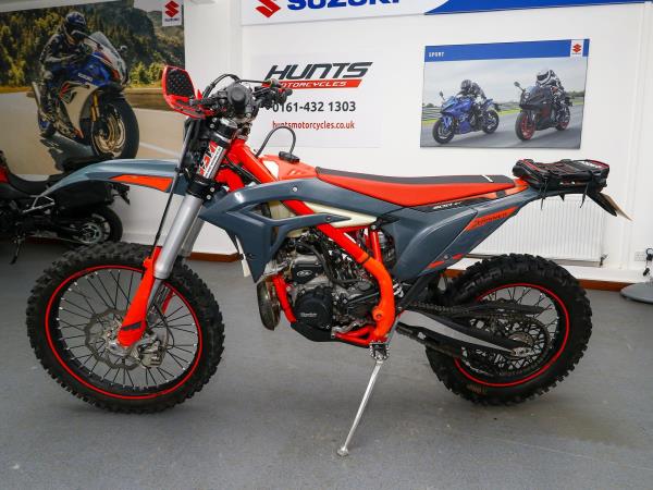 2024 Beta Xtrainer 300