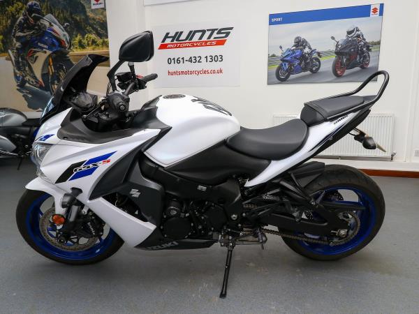 2021 Suzuki GSX-S1000F