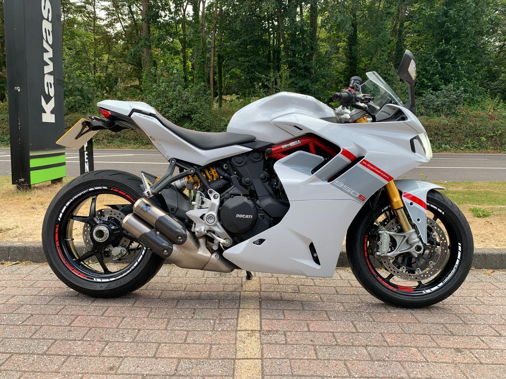 2024 Ducati Supersport 950 S
