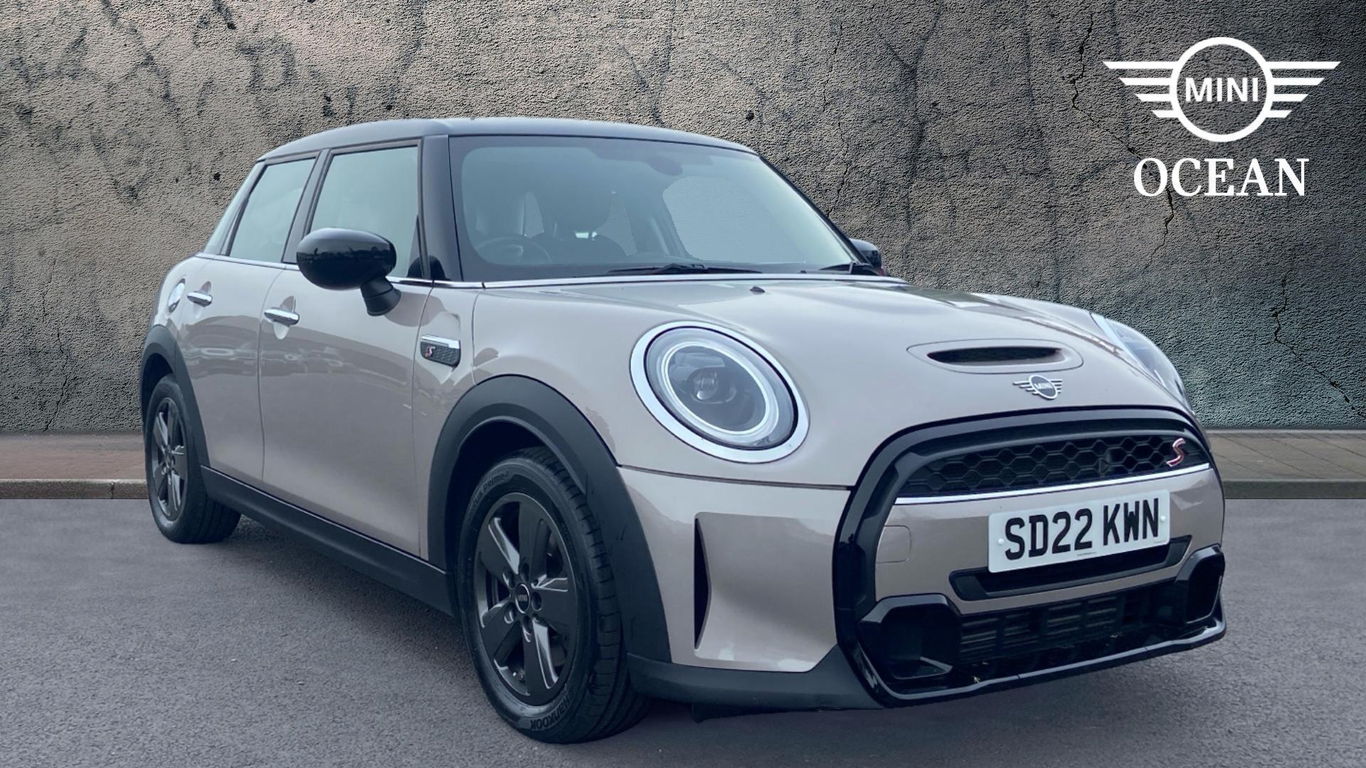 2022 MINI 5-Door Hatch Cooper S Classic