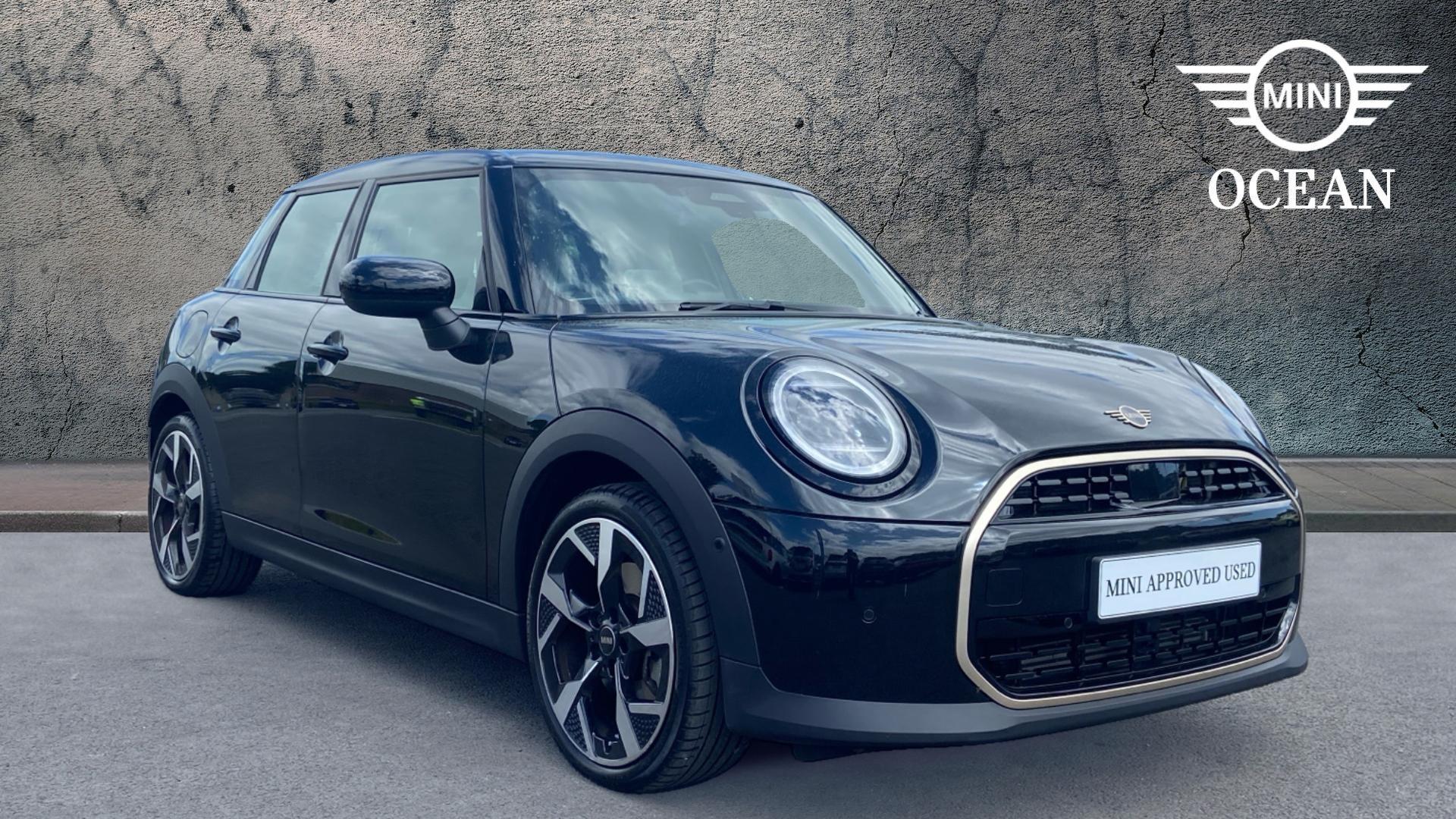 2024 MINI Cooper C 5 Door